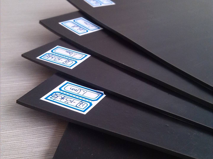 一文读懂土工膜与复合土工膜：区别、用途及选购技巧